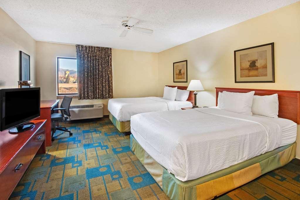 La Quinta By Wyndham Albuquerque Journal Ctr Nw Hotel Phòng bức ảnh